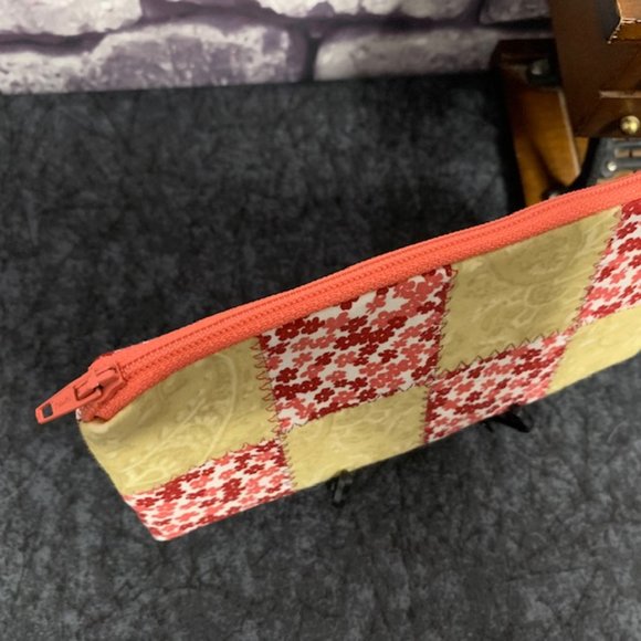 Handmade Quilted Wallet/Pouch - Picture 3 of 6